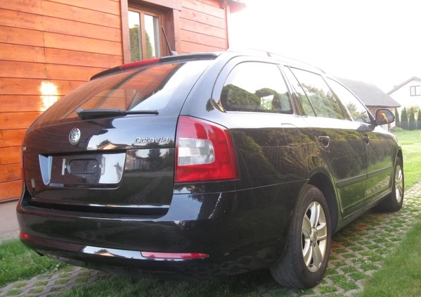 Skoda Octavia cena 21900 przebieg: 239612, rok produkcji 2012 z Złoty Stok małe 301
